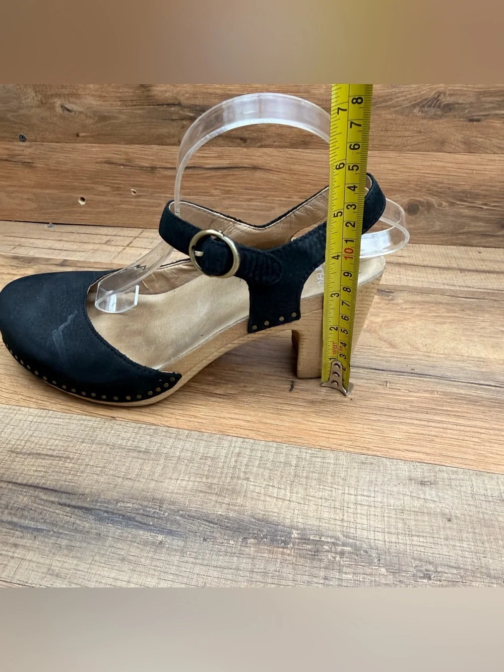 Dansko size 8.5-9 39 Black Mary Jane Block Heel Sandals with Gold Buckle